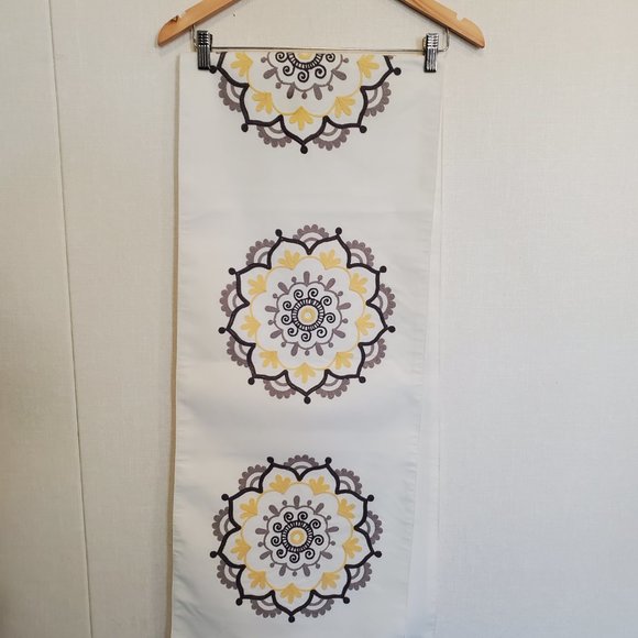 Table runner. Measures about 70 x 14 inches. - Picture 1 of 4